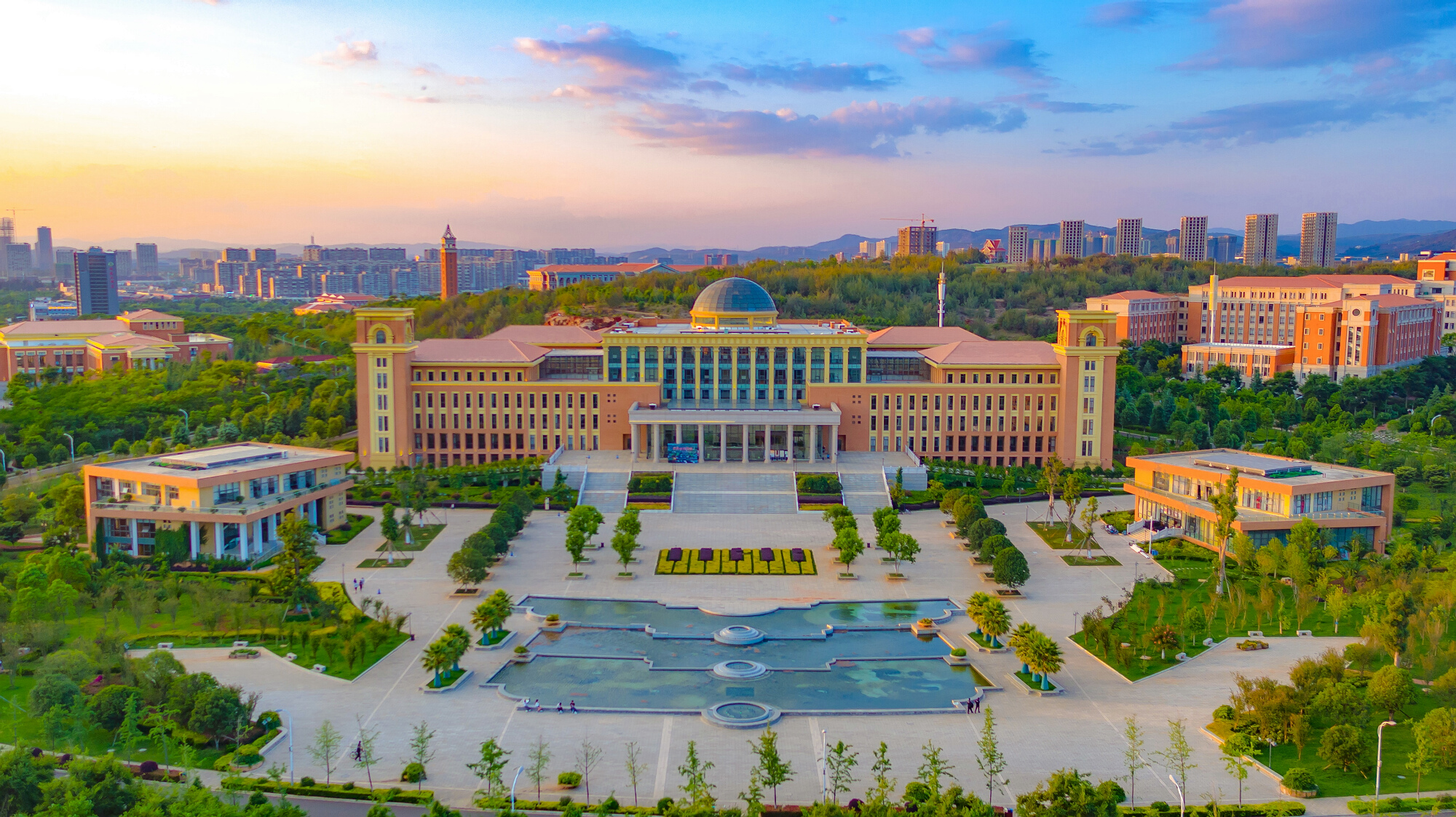 Yunnan University Alumni Soccer Club hosts anniversary invitational tournament